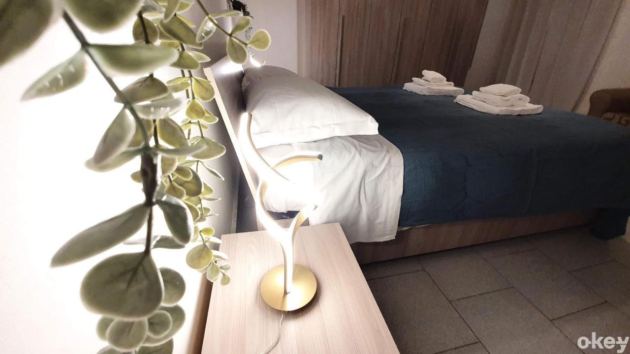 Twin Room Apulia Apartment - Bari Centro エクステリア 写真